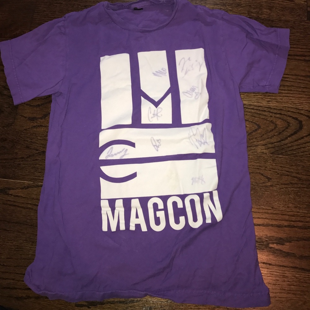 Autographed MAGCON SHIRT